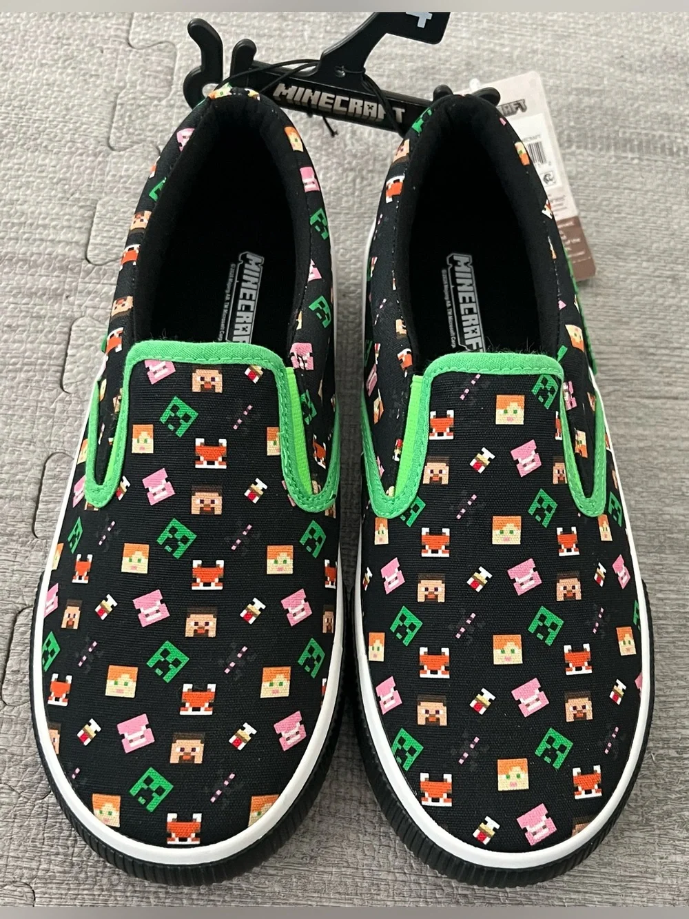 Minecraft Slip-On Unisex Kids Casual Shoes US 4 Black/Green Multicolor Fabric